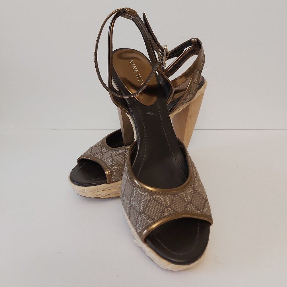 Nine West sandale Size 8.5